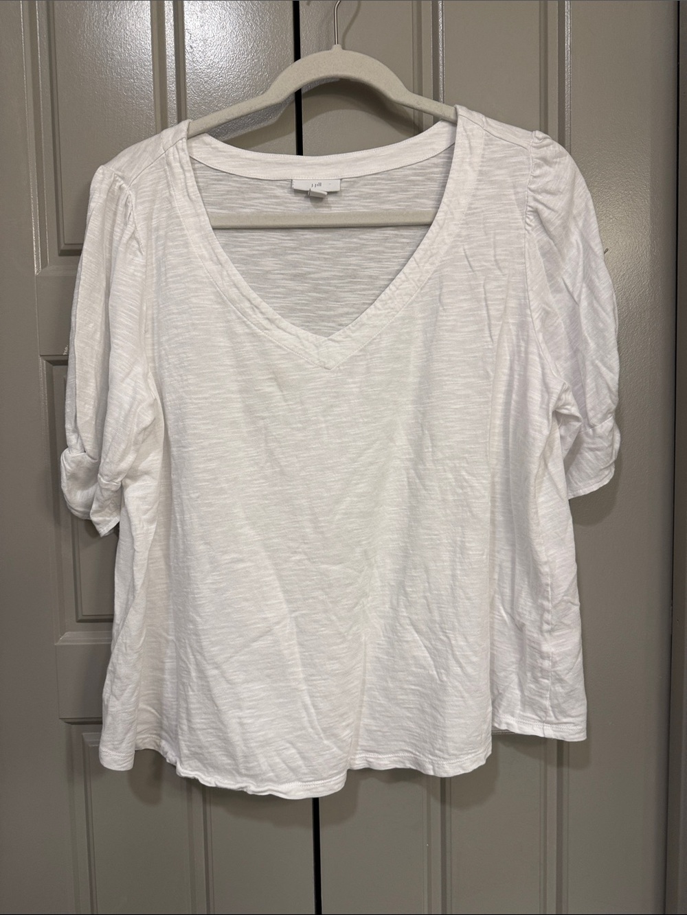 J.Jill Soft White Short Sleeve V-Neck Tee w/ Twisted Sleeve Cuff - Size Large